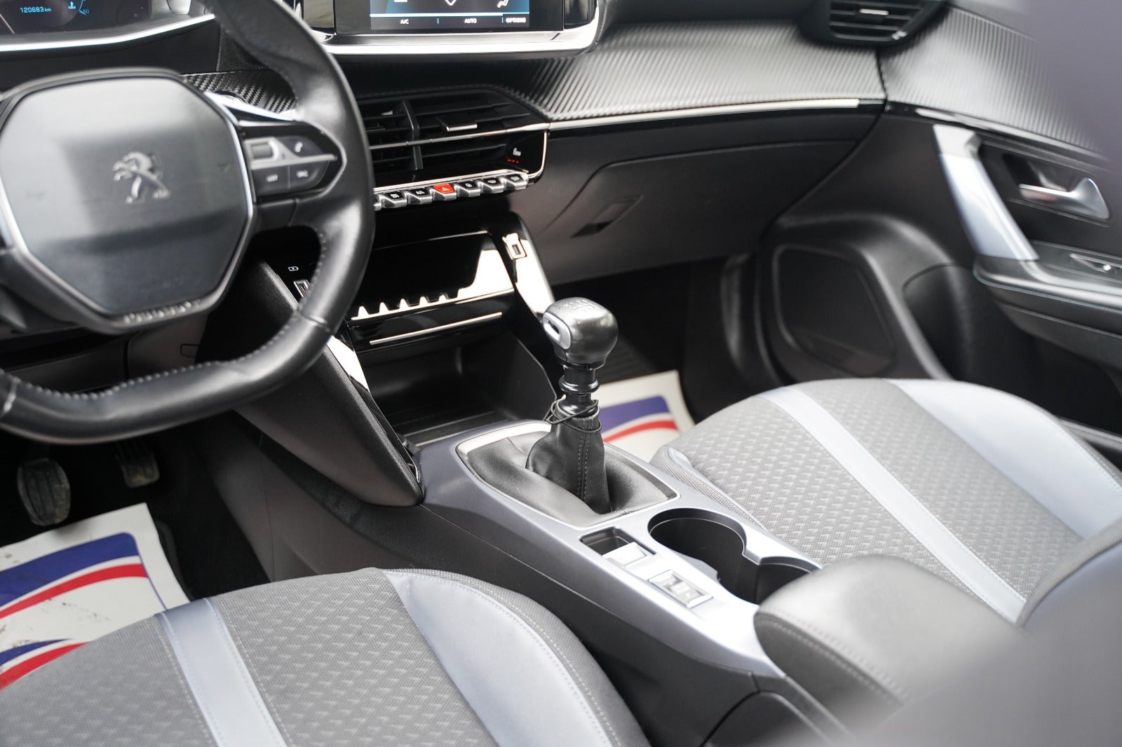 Billede af Peugeot 2008 1,5 BlueHDi 100 Allure Pack