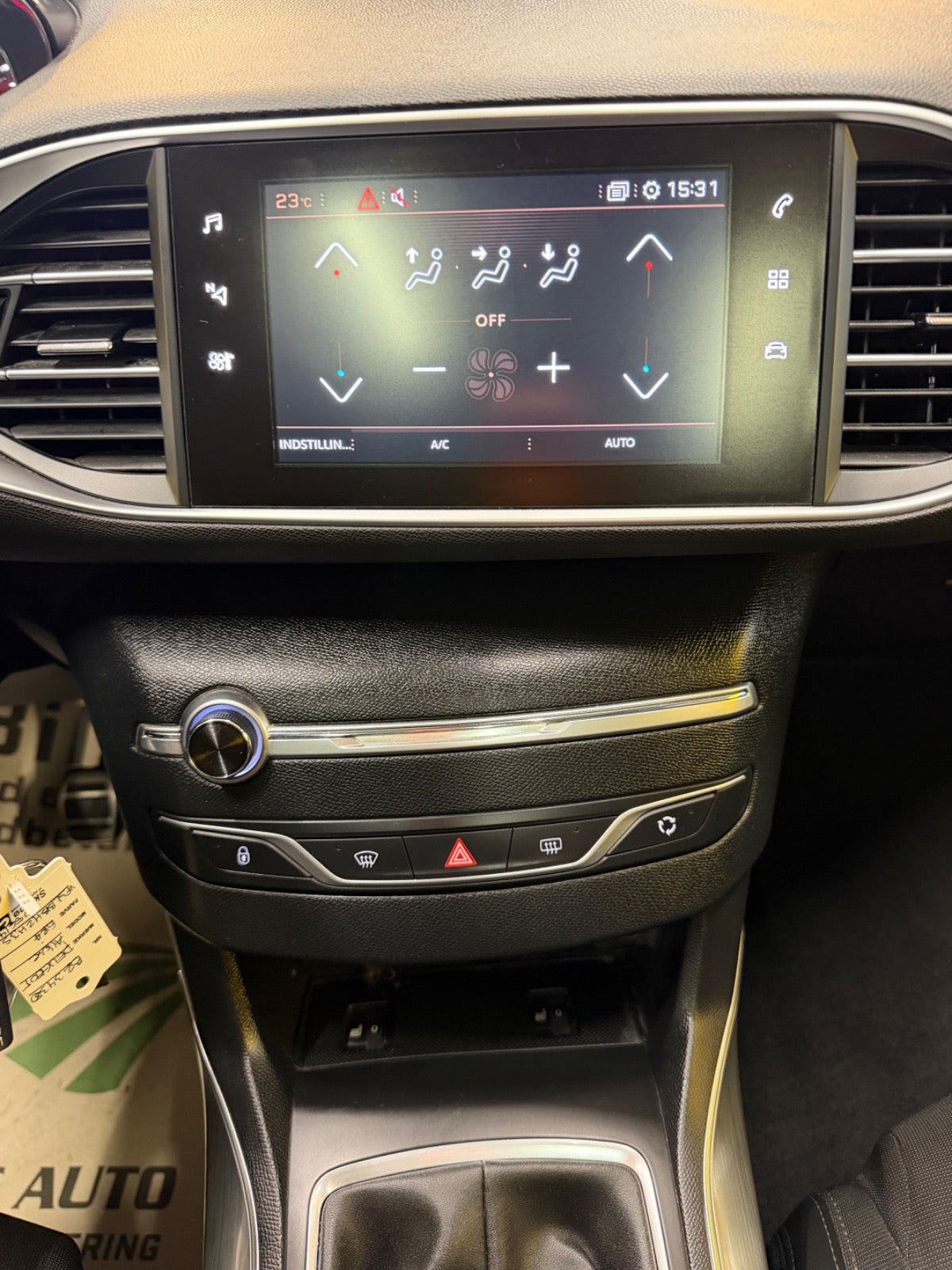 Billede af Peugeot 308 1,6 BlueHDi 120 Allure Sky