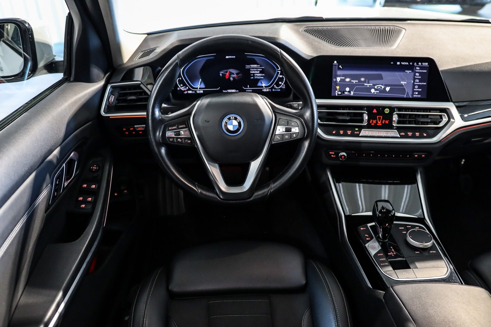 Billede af BMW 330e 2,0 Touring Sport Line aut.