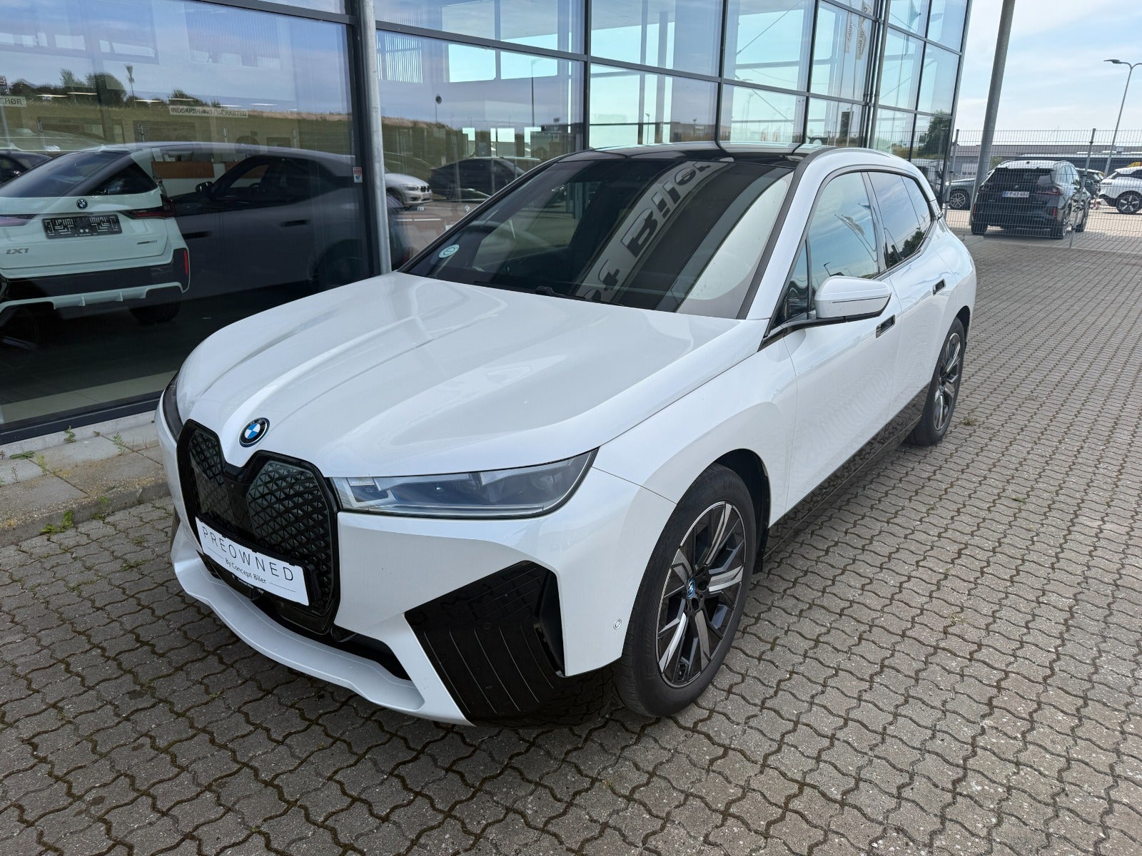 BMW iX xDrive50 Supercharged Sport 5d - 1