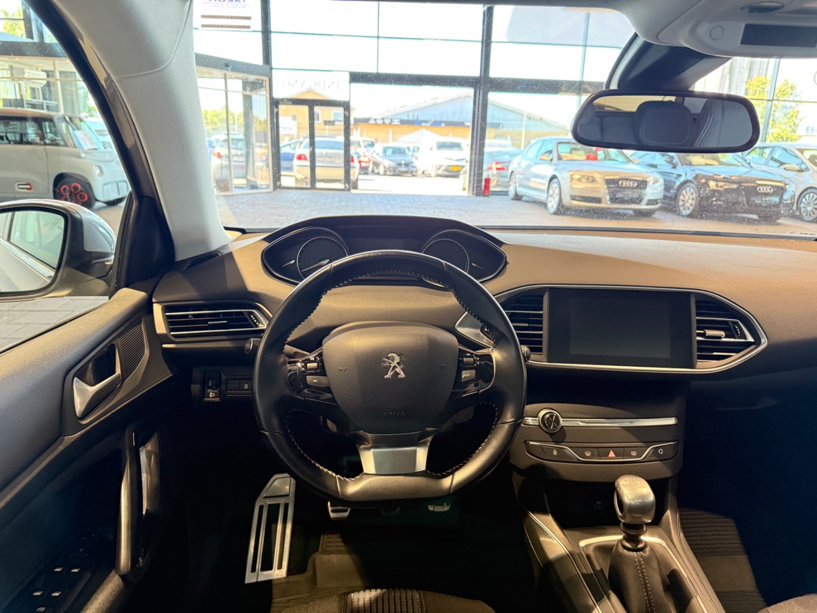Billede af Peugeot 308 1,5 BlueHDi 130 Selection Sky