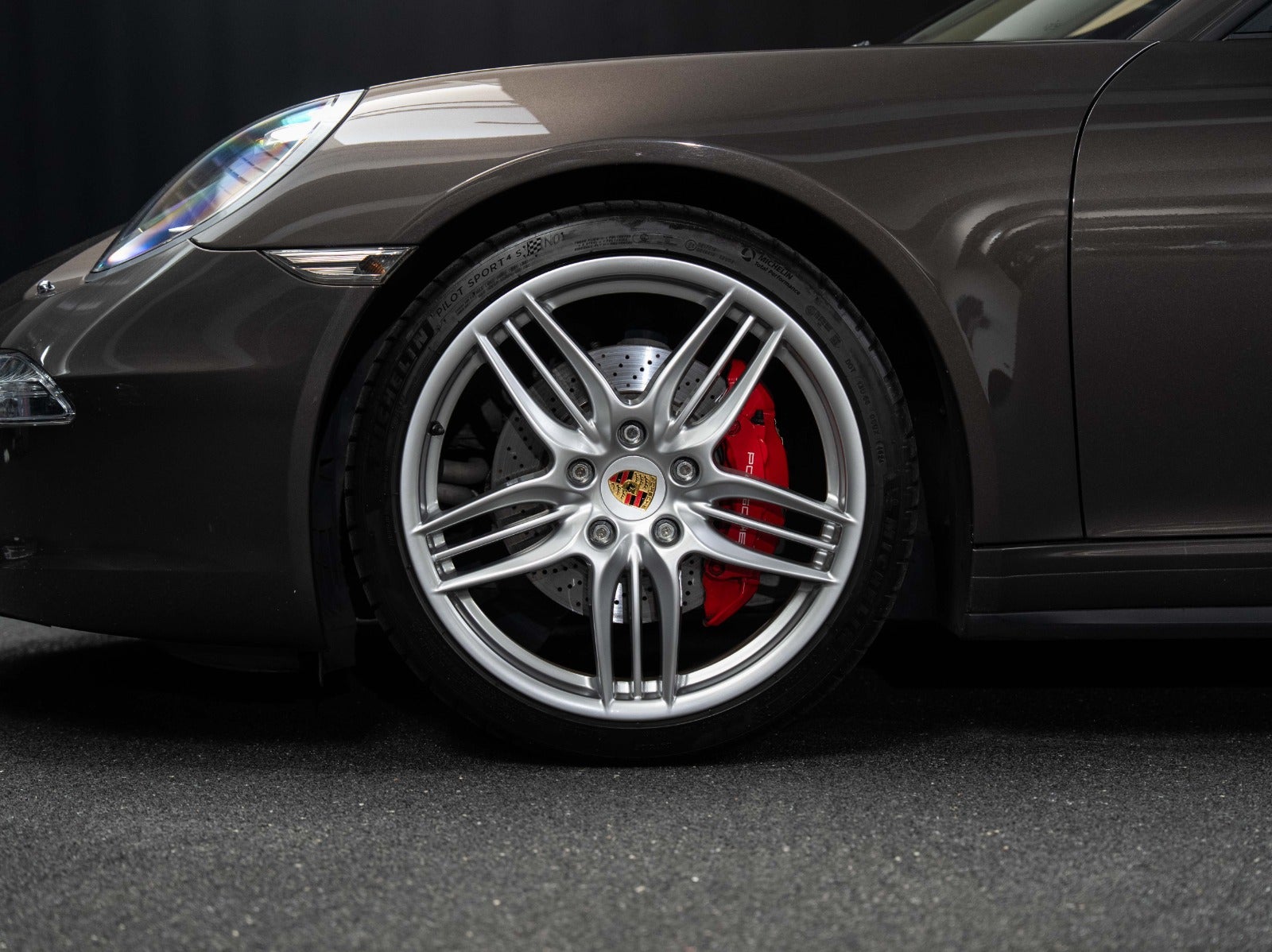 Gallery image 5 of 19