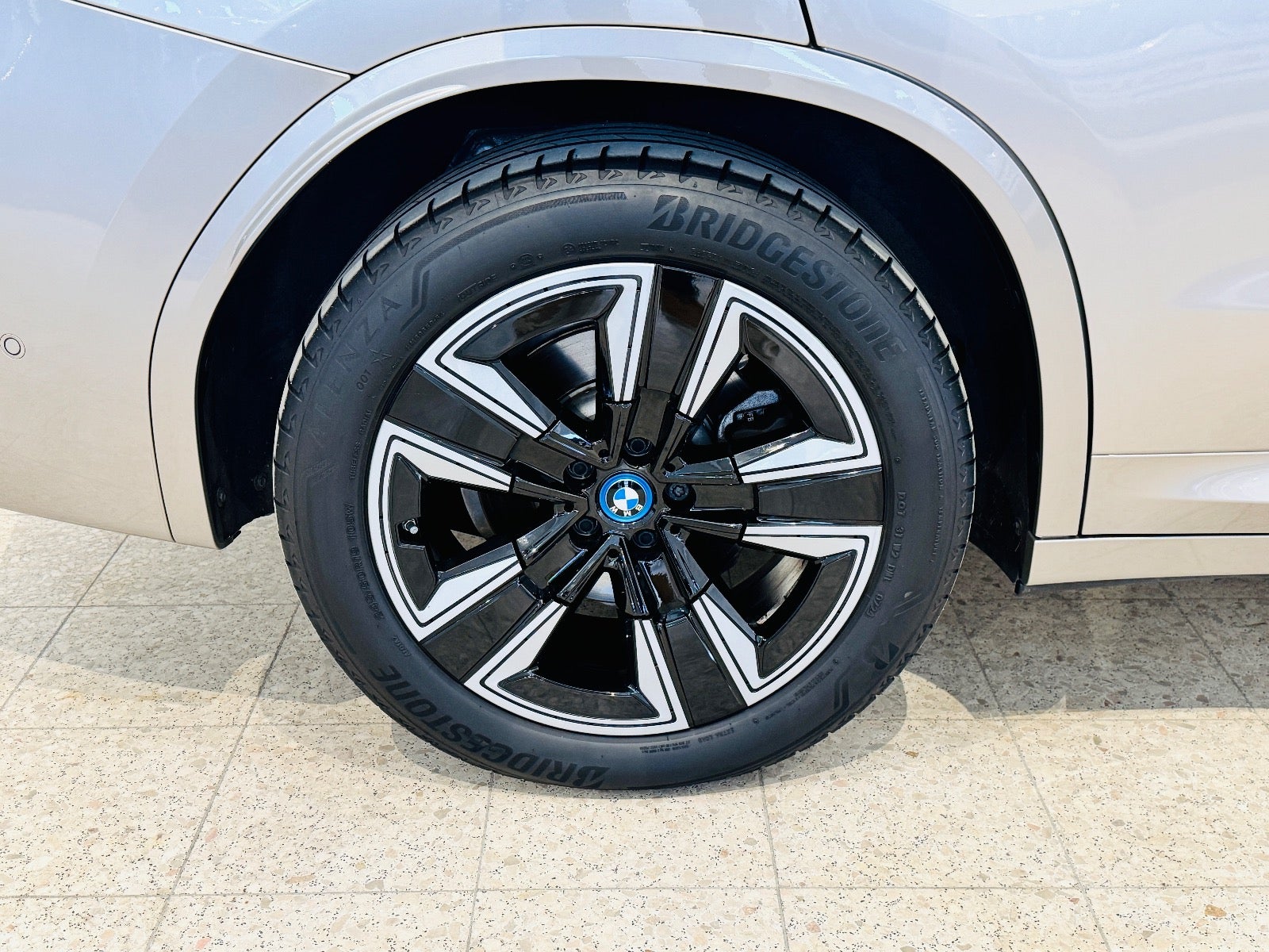 BMW iX3  Charged M-Sport,  5-dørs