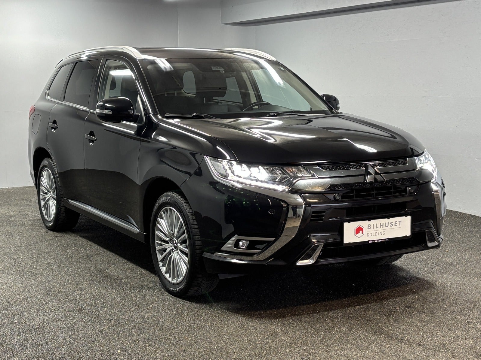 Billede af Mitsubishi Outlander 2,4 PHEV Intense CVT 4WD