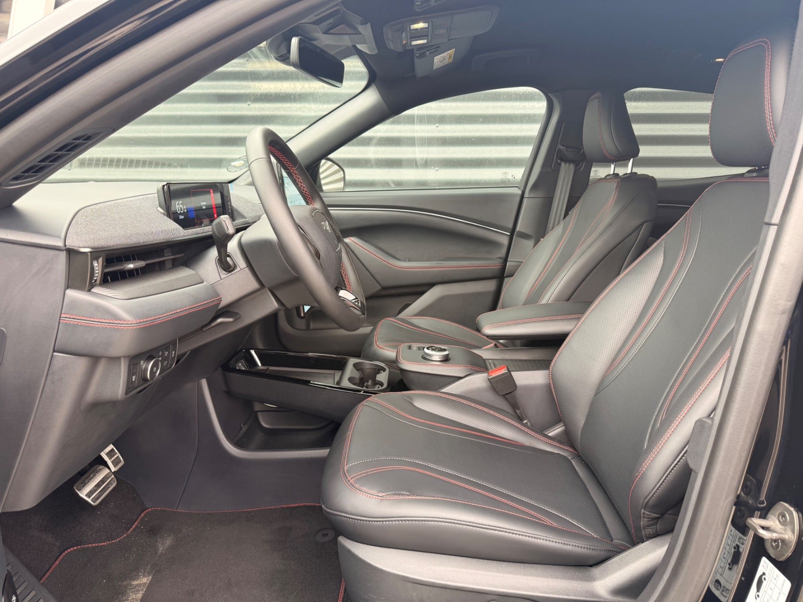 Billede af Ford Mustang Mach-E 88 Premium Extended Range AWD