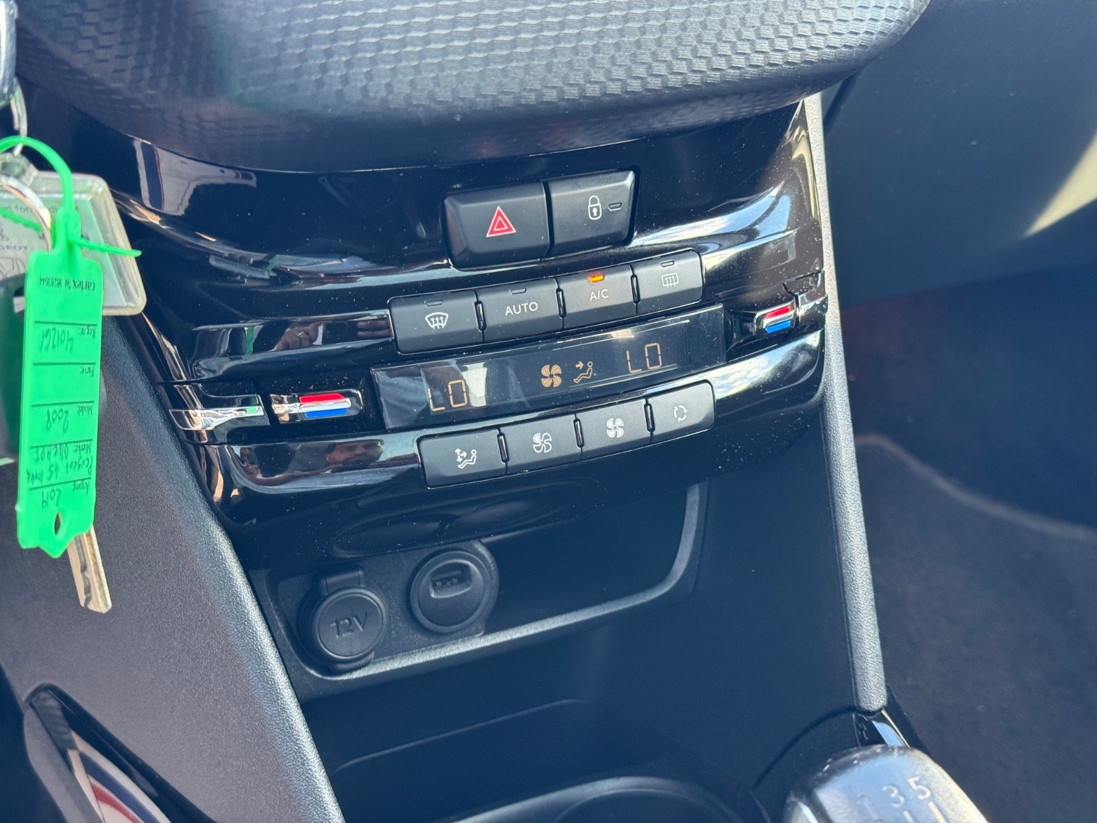 Billede af Peugeot 2008 1,5 BlueHDi 100 Prestige Sky