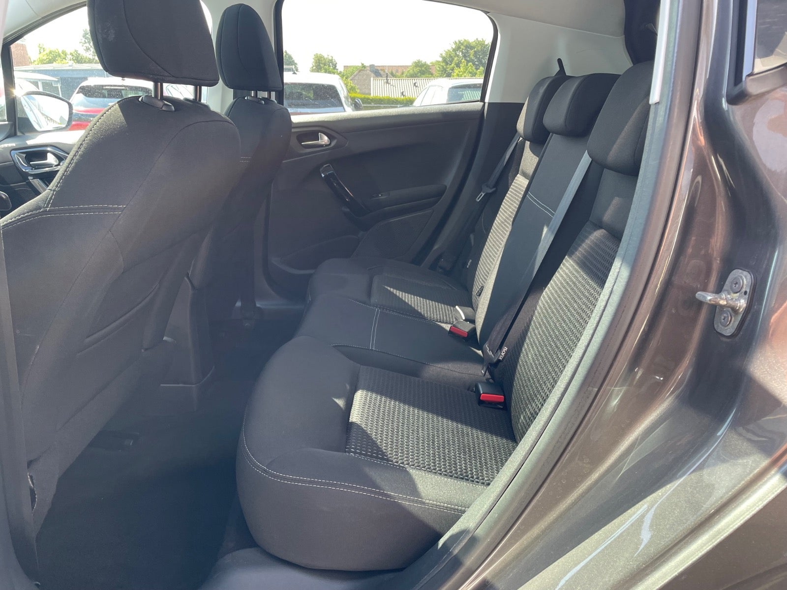 Billede af Peugeot 208 1,5 BlueHDi 100 Prestige Sky