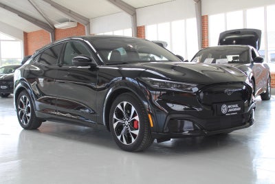 Ford Mustang Mach-E 98 Premium Extended Range AWD 5d