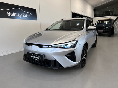 MG MG5 Luxury