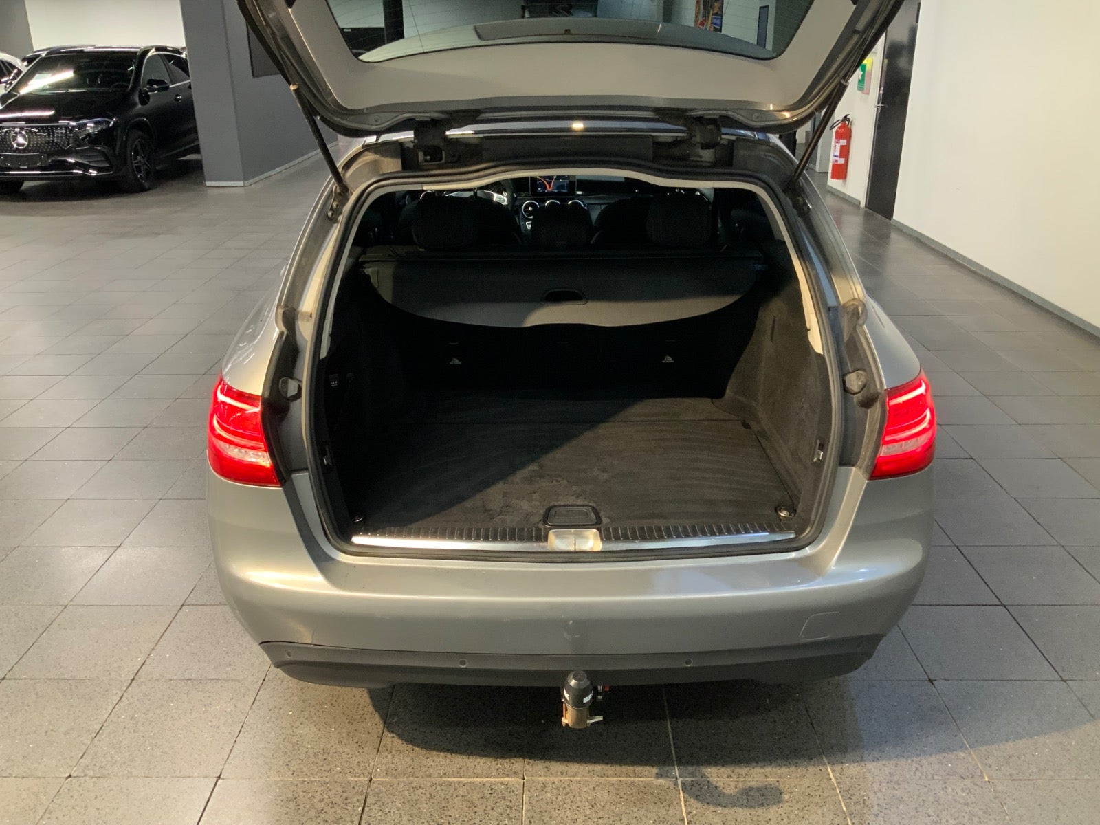 Mercedes-Benz C 200 (6/8)