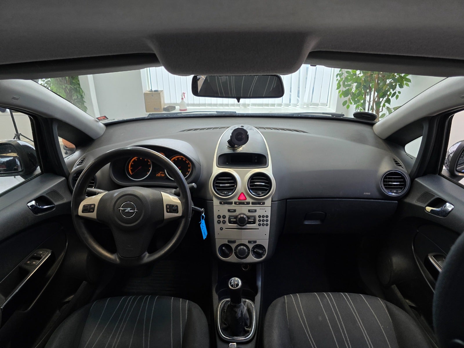 Billede af Opel Corsa 1,4 16V Enjoy