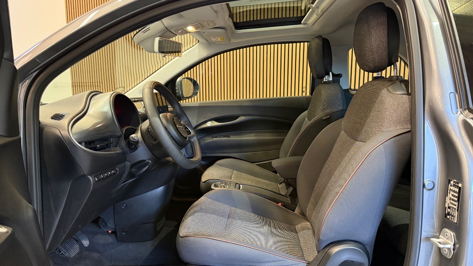 Billede af Fiat 500e 42 Icon Sky