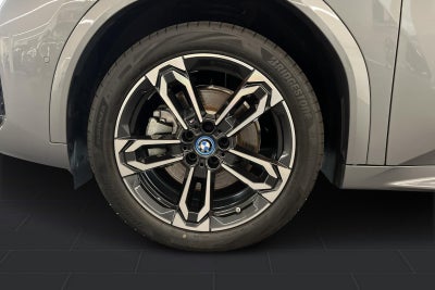 BMW iX2 xDrive30 M-Sport