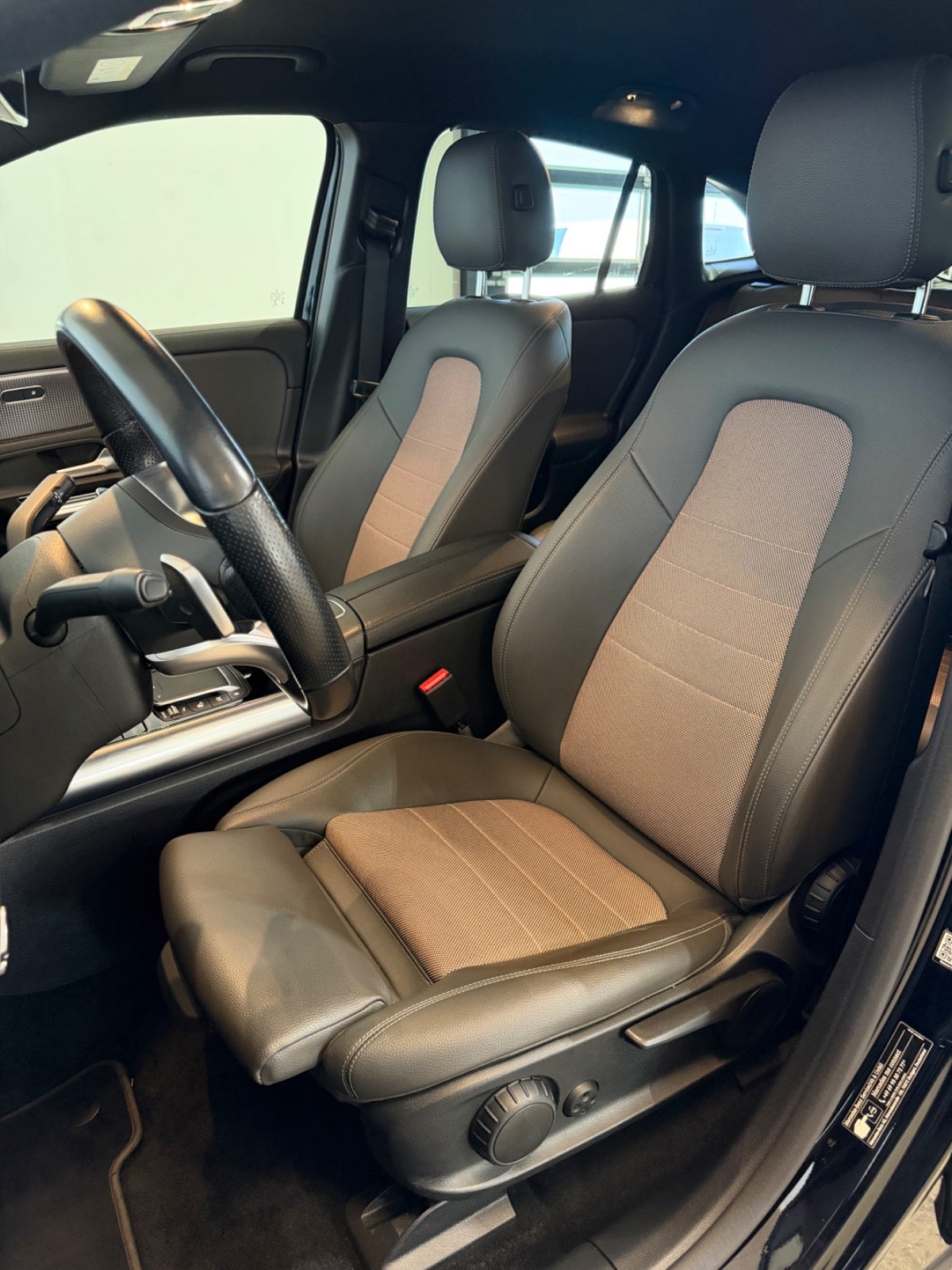 Mercedes EQA250 Electric Art