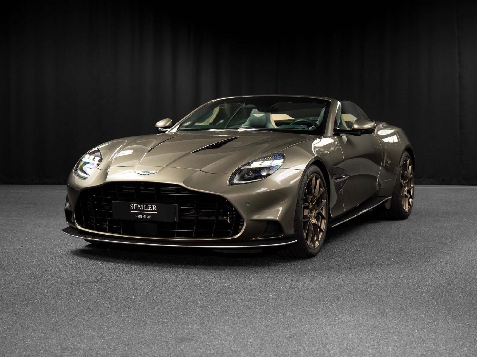 Aston Martin Vanquish