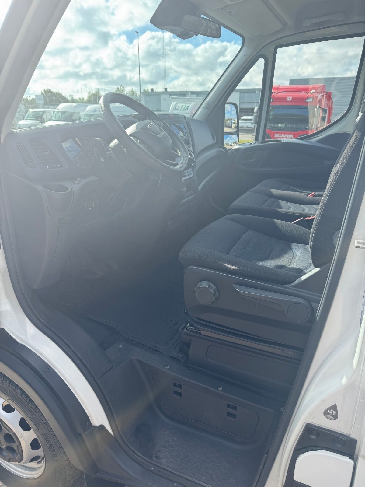 Billede af Iveco Daily 2,3 35S14 4100mm Lad AG8