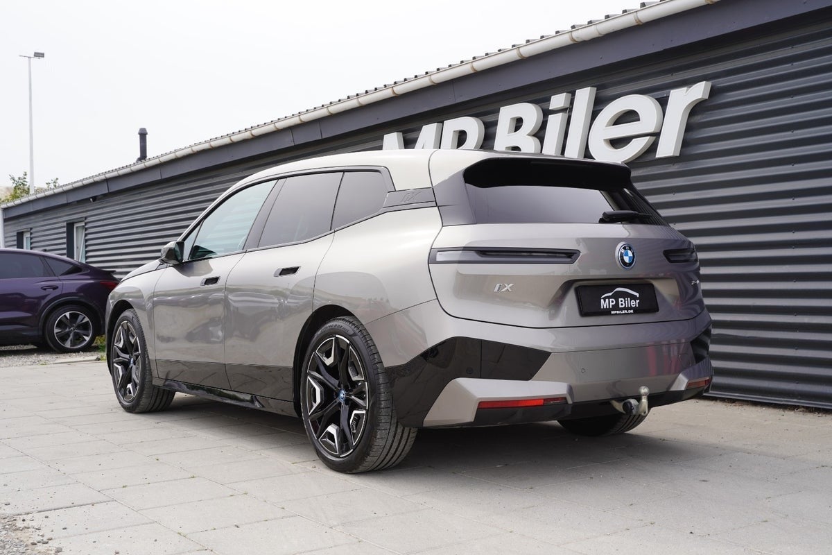 Billede af BMW iX xDrive40 Fully Charged Sport