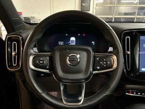 Volvo EC40 Extended Range Black Edition