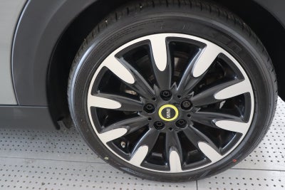 MINI Cooper SE Camden Edition