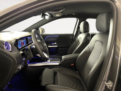 Mercedes EQA300 Progressive 4Matic Van