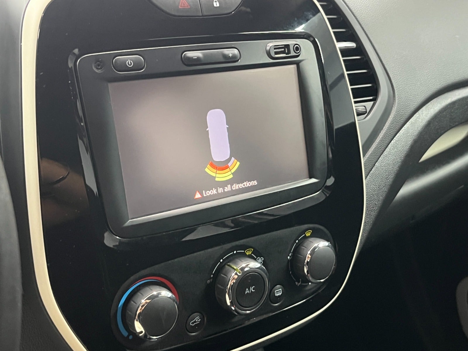 Billede af Renault Captur 1,5 dCi 90 Zen EDC