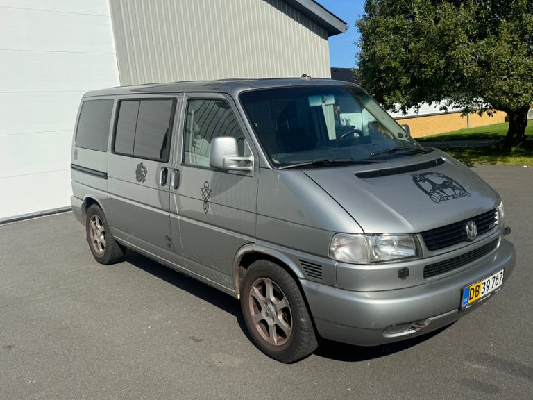 VW Caravelle TDi Supervan