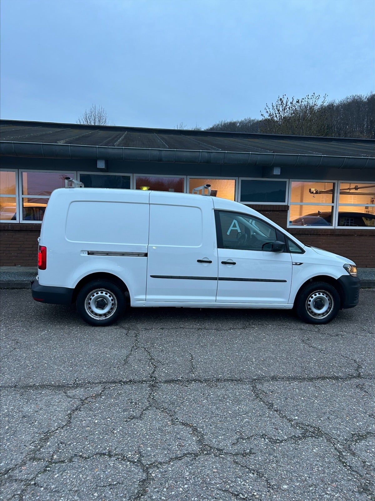 Billede af VW Caddy Maxi 2,0 TDi 102 BMT Van