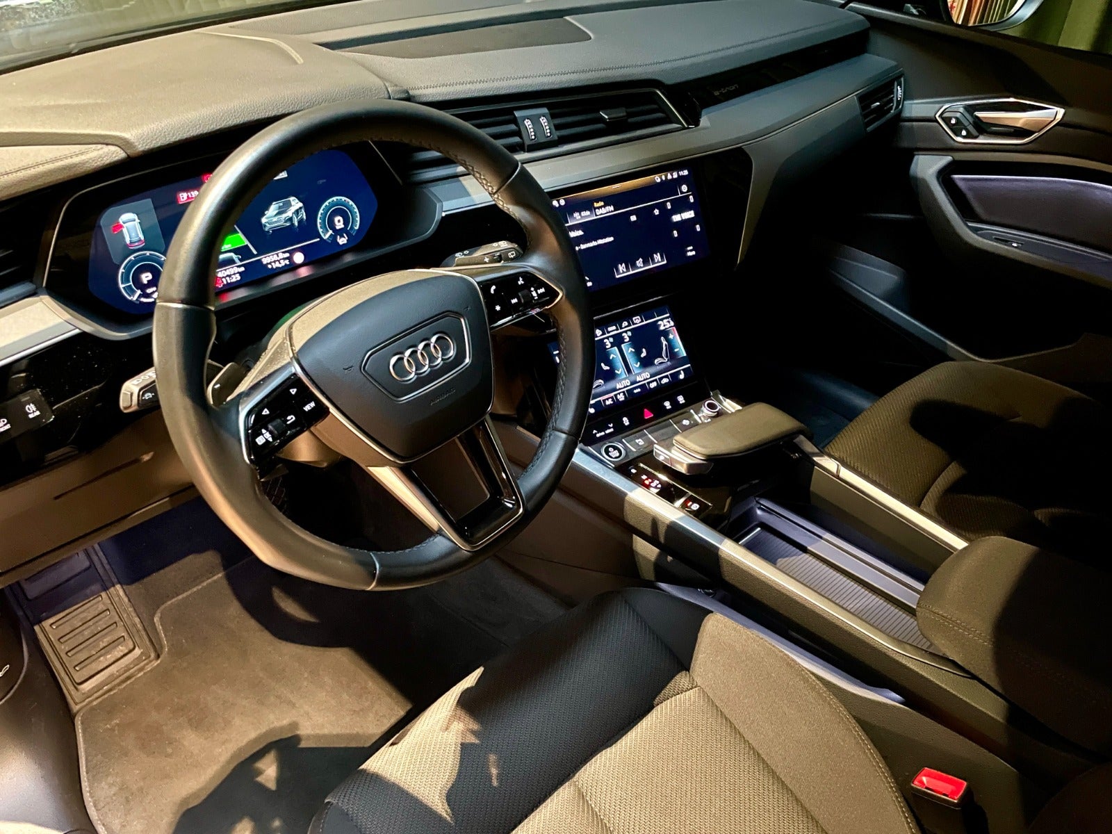 Billede af Audi Q8 e-tron 55 Prestige quattro