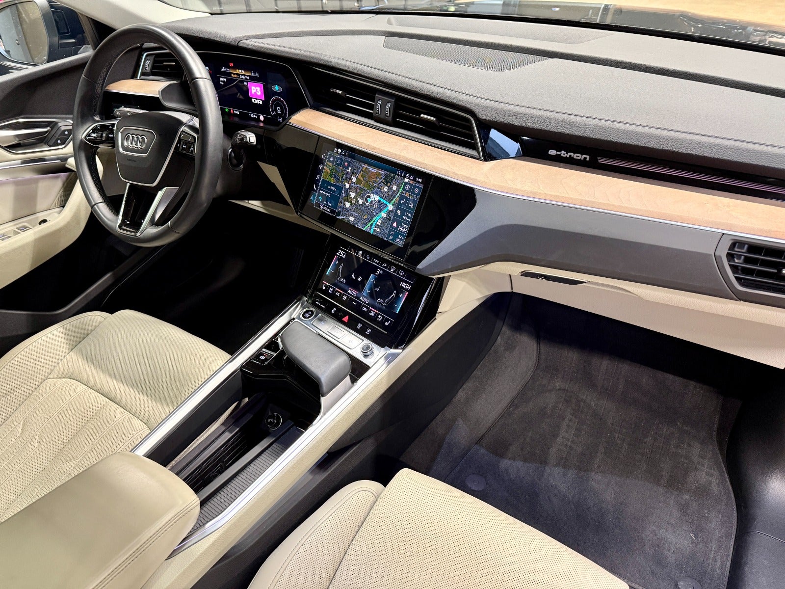 Billede af Audi Q8 e-tron 55 Advanced quattro