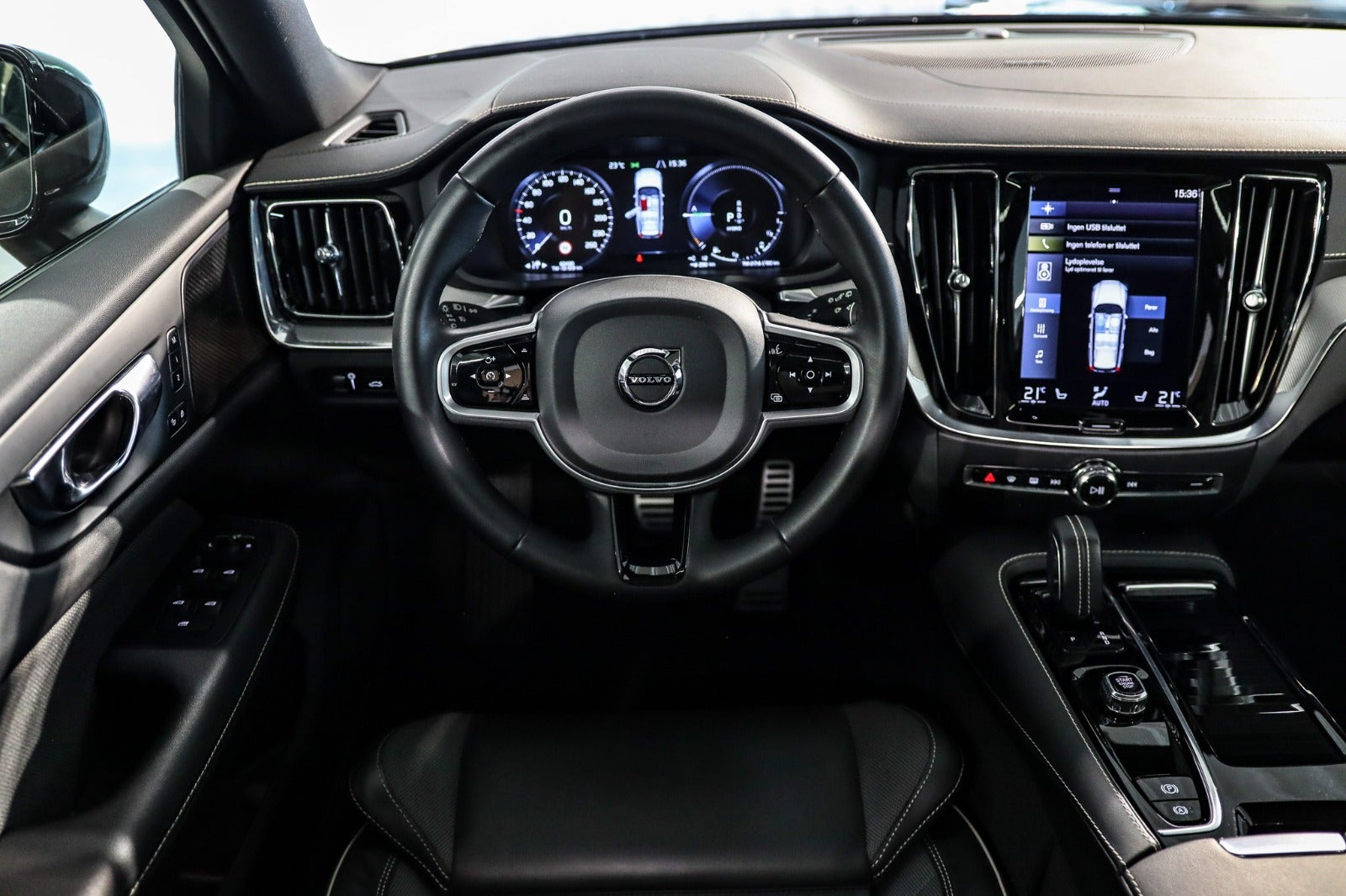 Billede af Volvo V60 2,0 T8 ReCharge R-Design aut. AWD