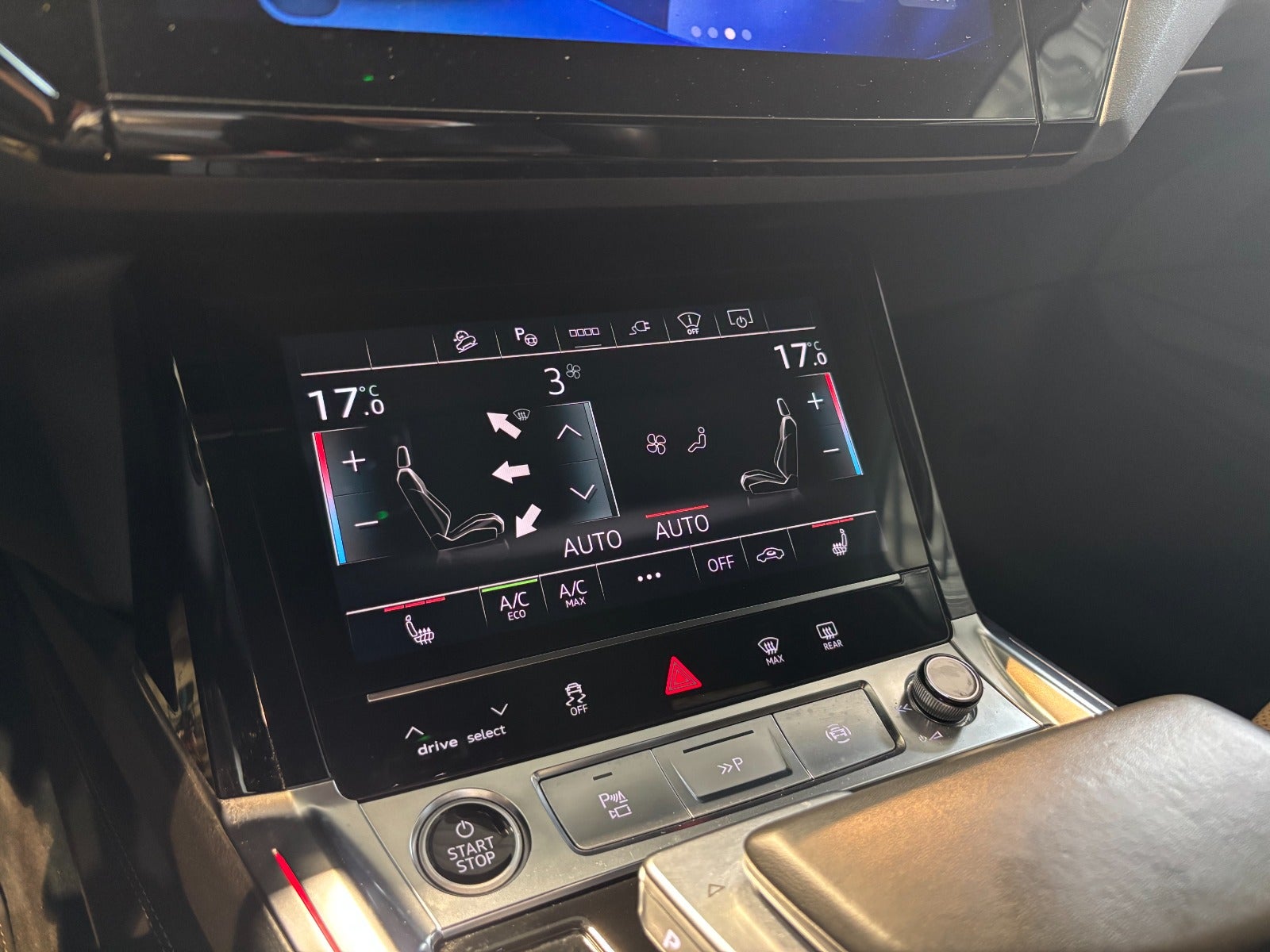 Audi Q8 e-tron 55 S-line quattro 5d - 15