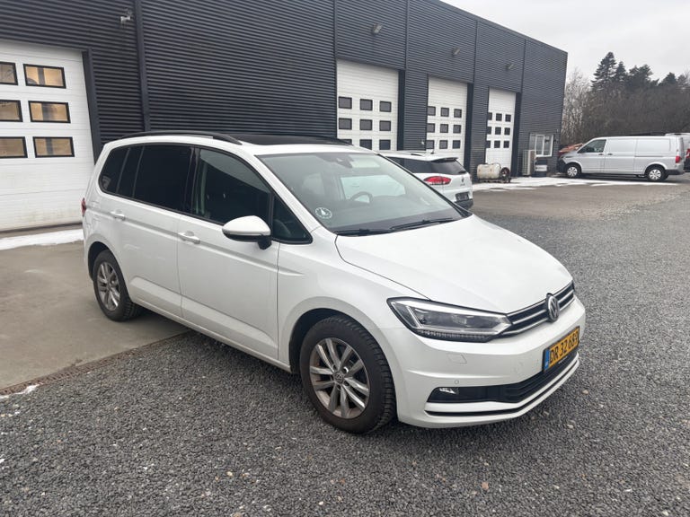 VW Touran TDi 115 Highline DSG Van