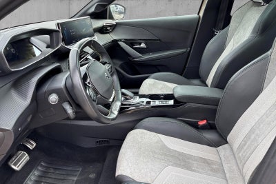 Peugeot e-208 GT