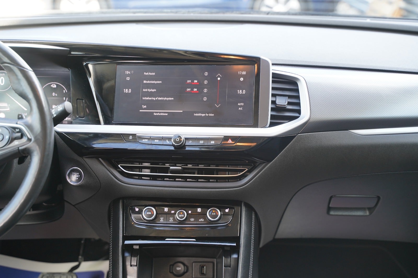 Billede af Opel Grandland 1,6 Hybrid Ultimate aut.