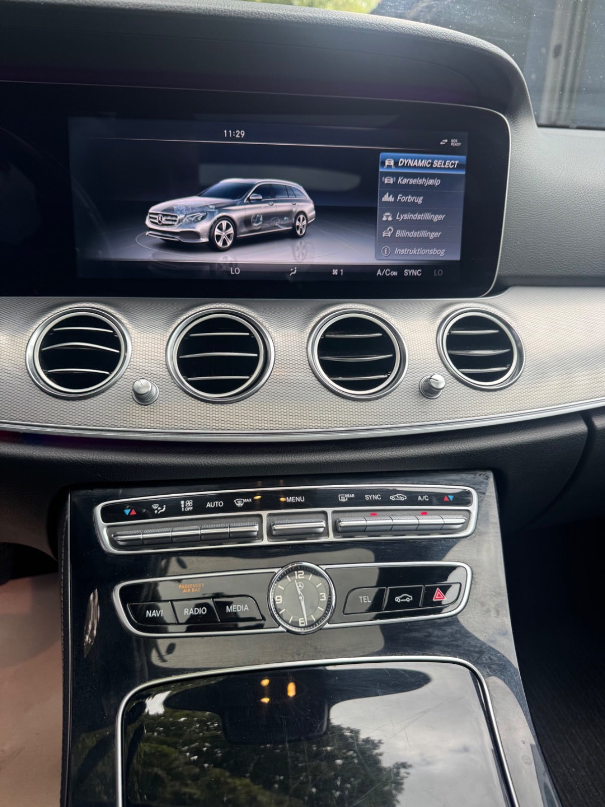Billede af Mercedes E220 d 2,0 Avantgarde stc. aut.