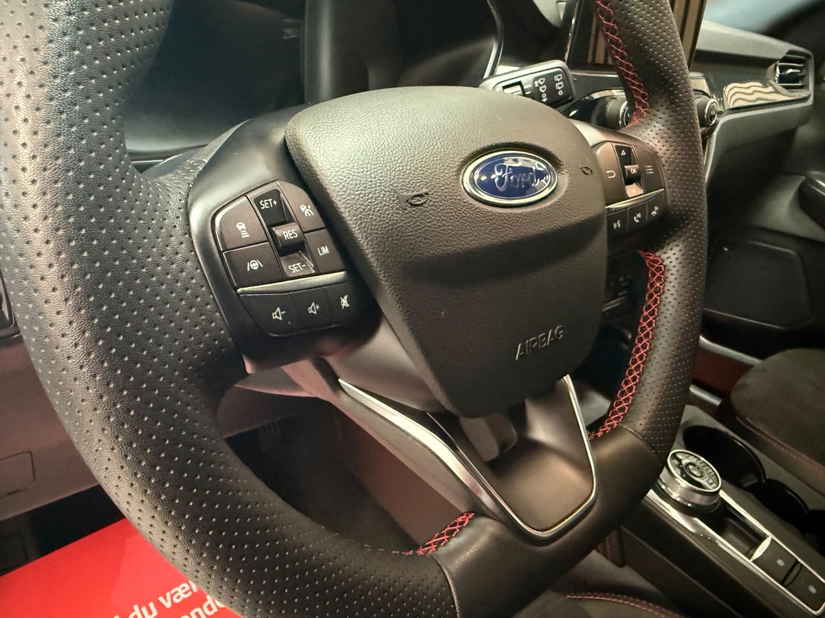 Ford Kuga PHEV ST-Line X CVT Ford Kuga PHEV ST-Line X CVT