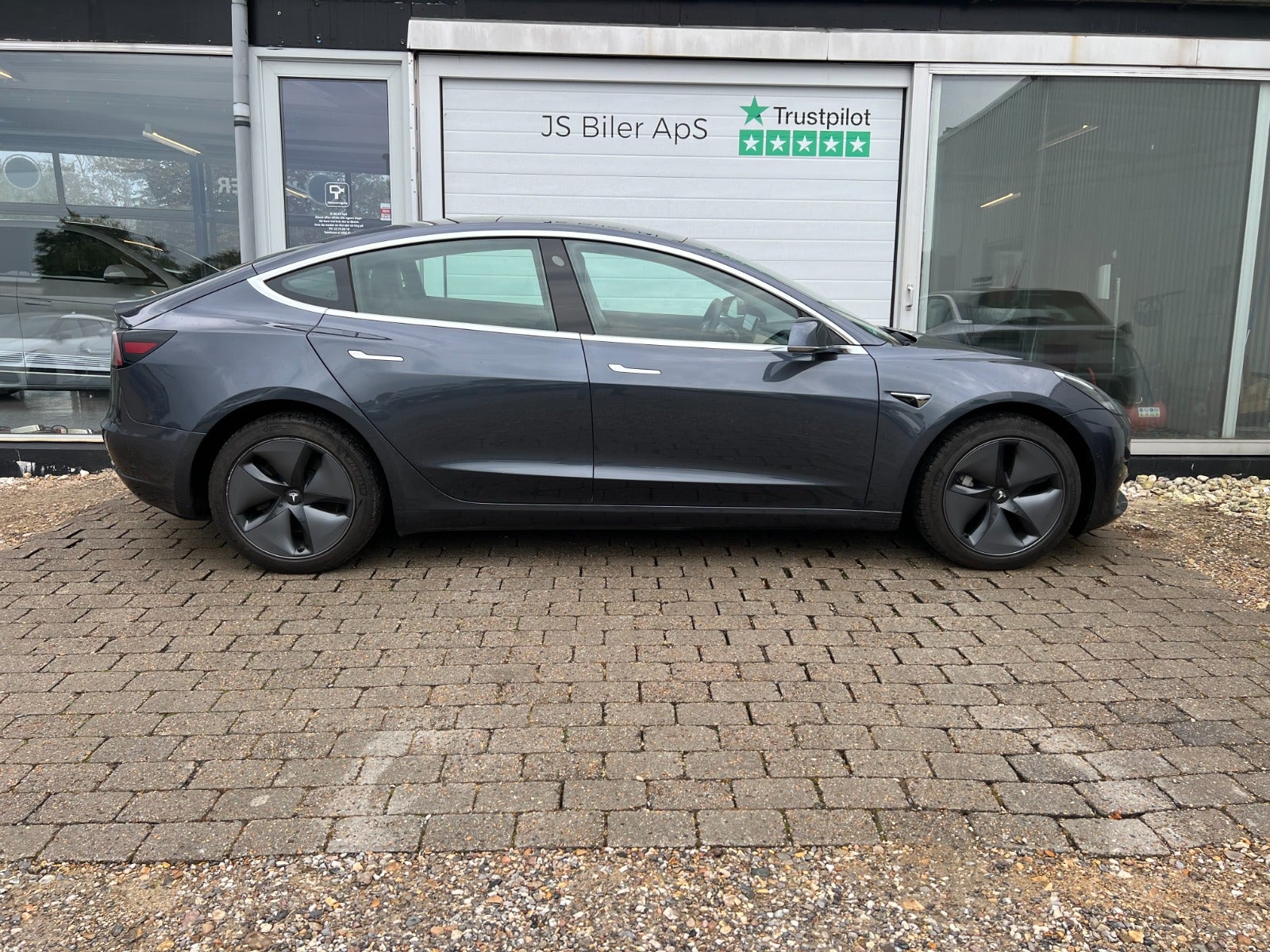 Tesla Model 3 2019