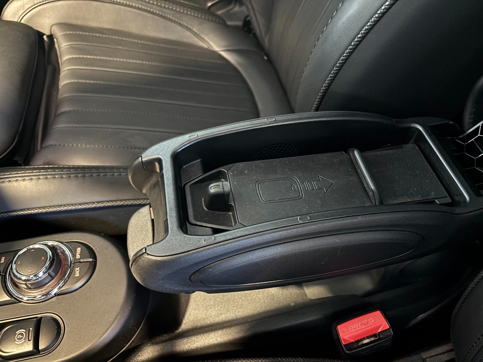 MINI Cooper SE Yours Trim 3d - 16