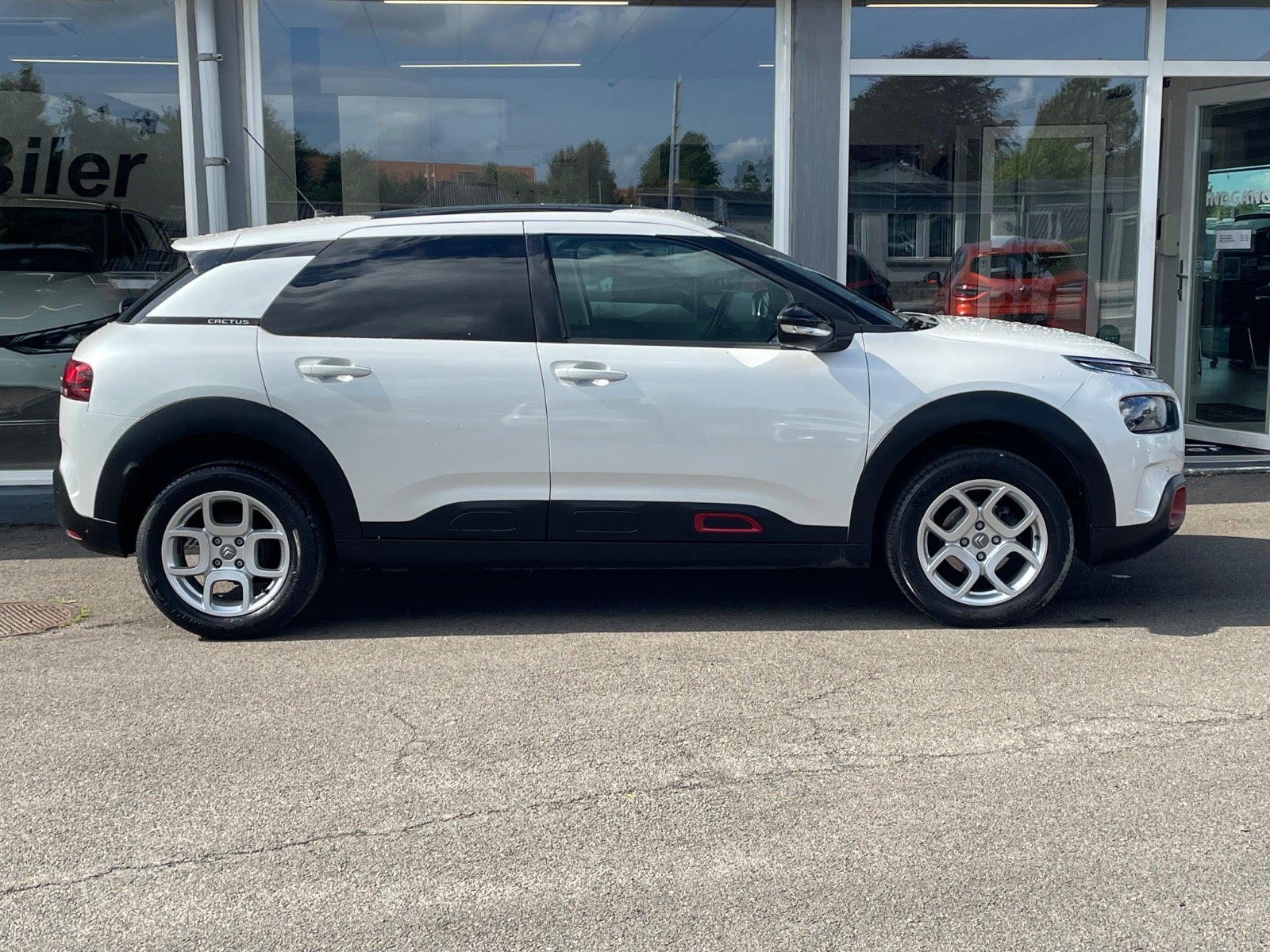 Billede af Citroën C4 Cactus 1,6 BlueHDi 100 SkyLine
