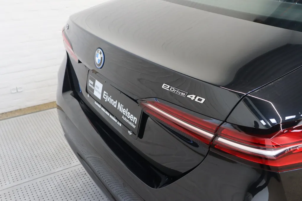 BMW i5 eDrive40 Sport Line