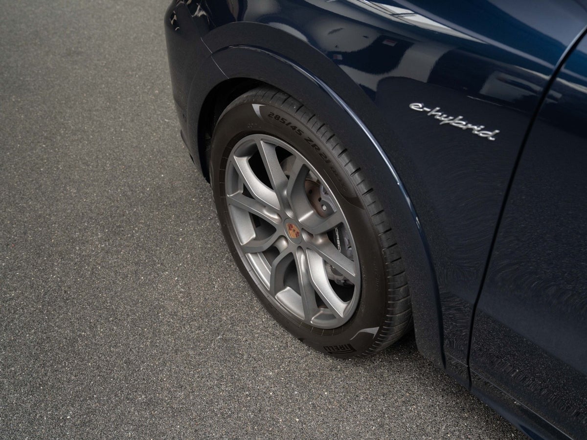 Gallery image 7 of 18