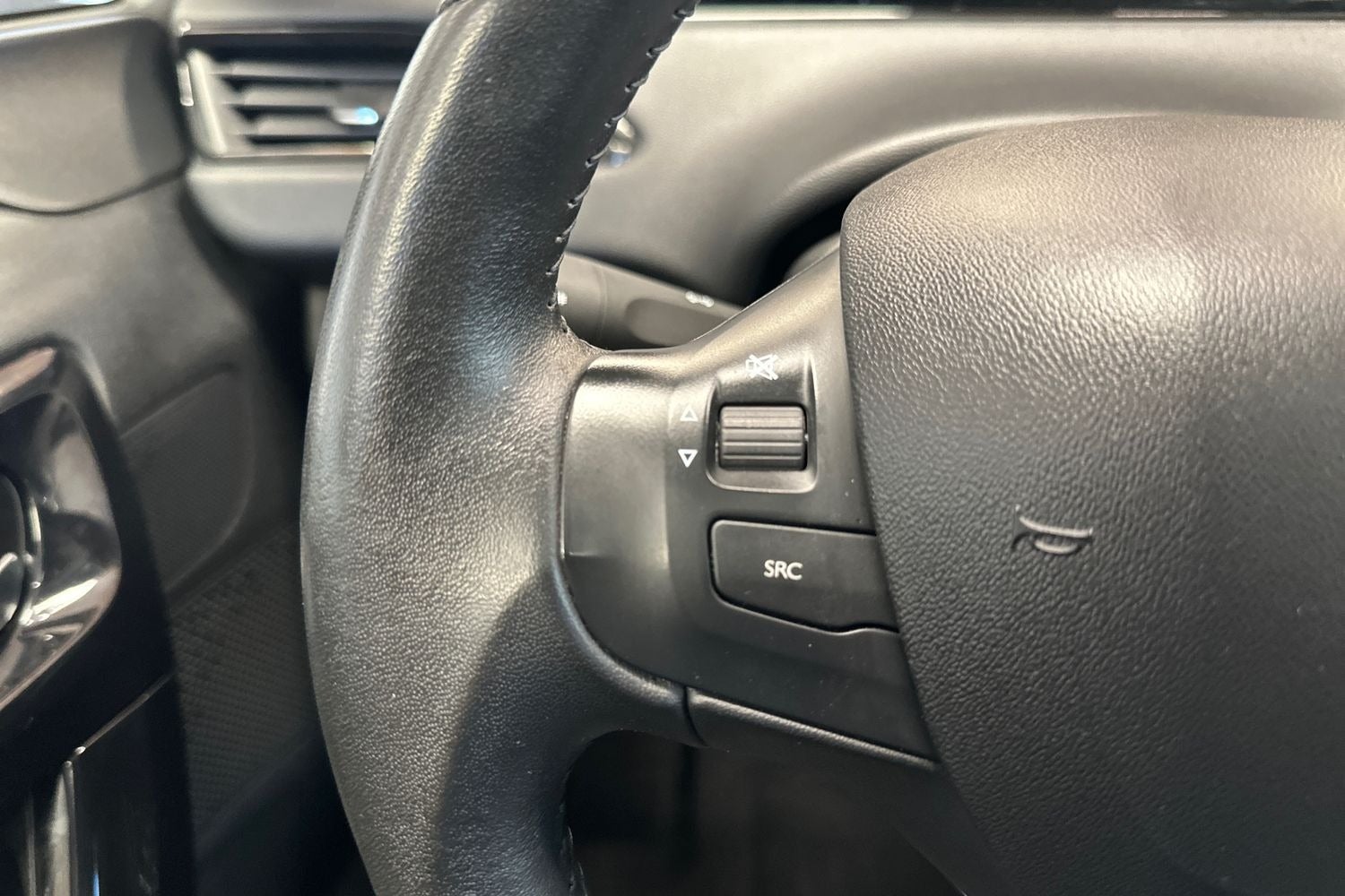 Billede af Peugeot 208 1,2 PureTech 82 Signature