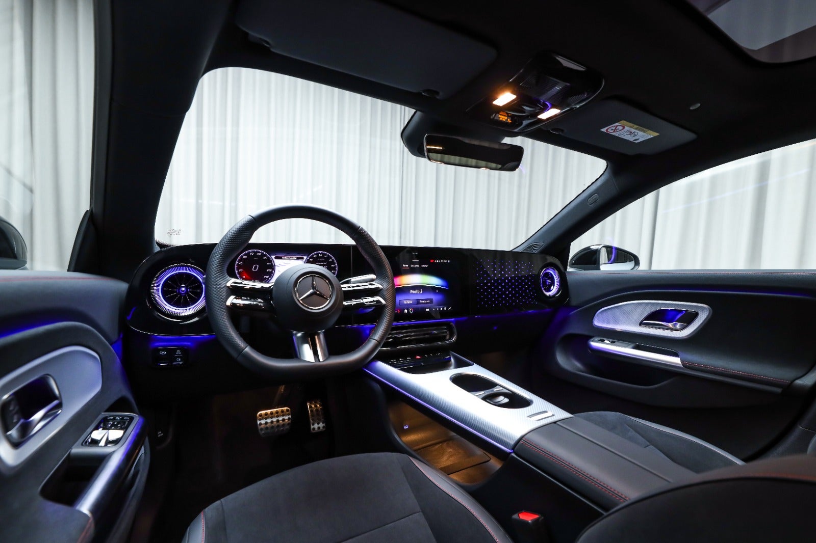 Mercedes-Benz CLA 250+ (4/8)