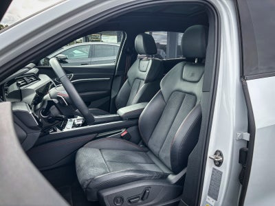 Audi Q8 e-tron S-line Black Style quattro