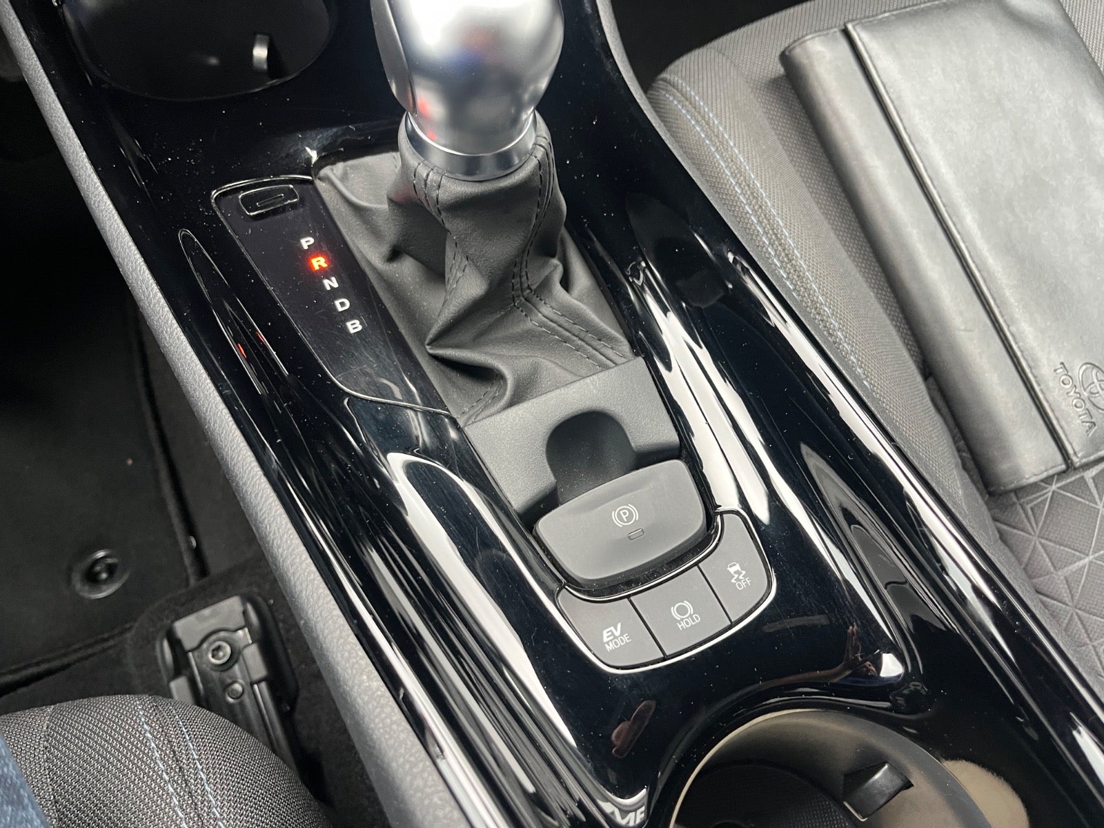 Billede af Toyota C-HR 1,8 Hybrid C-LUB Smart CVT