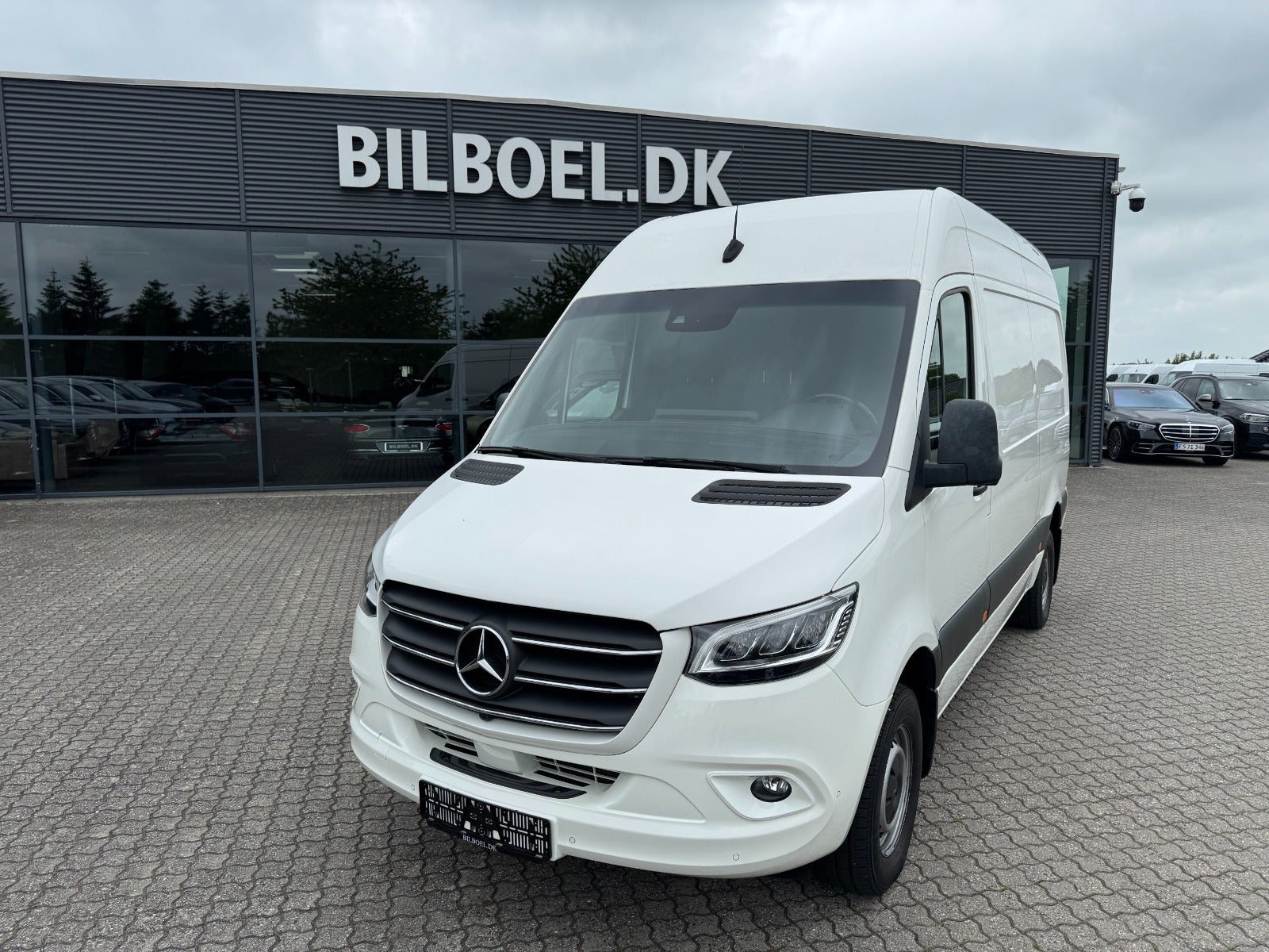 Mercedes Sprinter 317 CDi A2 Kassevogn aut. RWD
