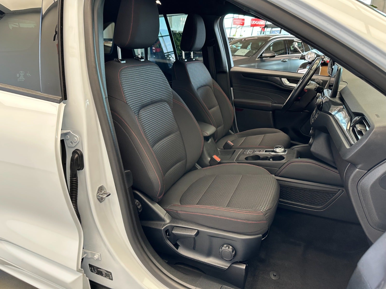 Billede af Ford Kuga 2,5 PHEV ST-Line CVT Van