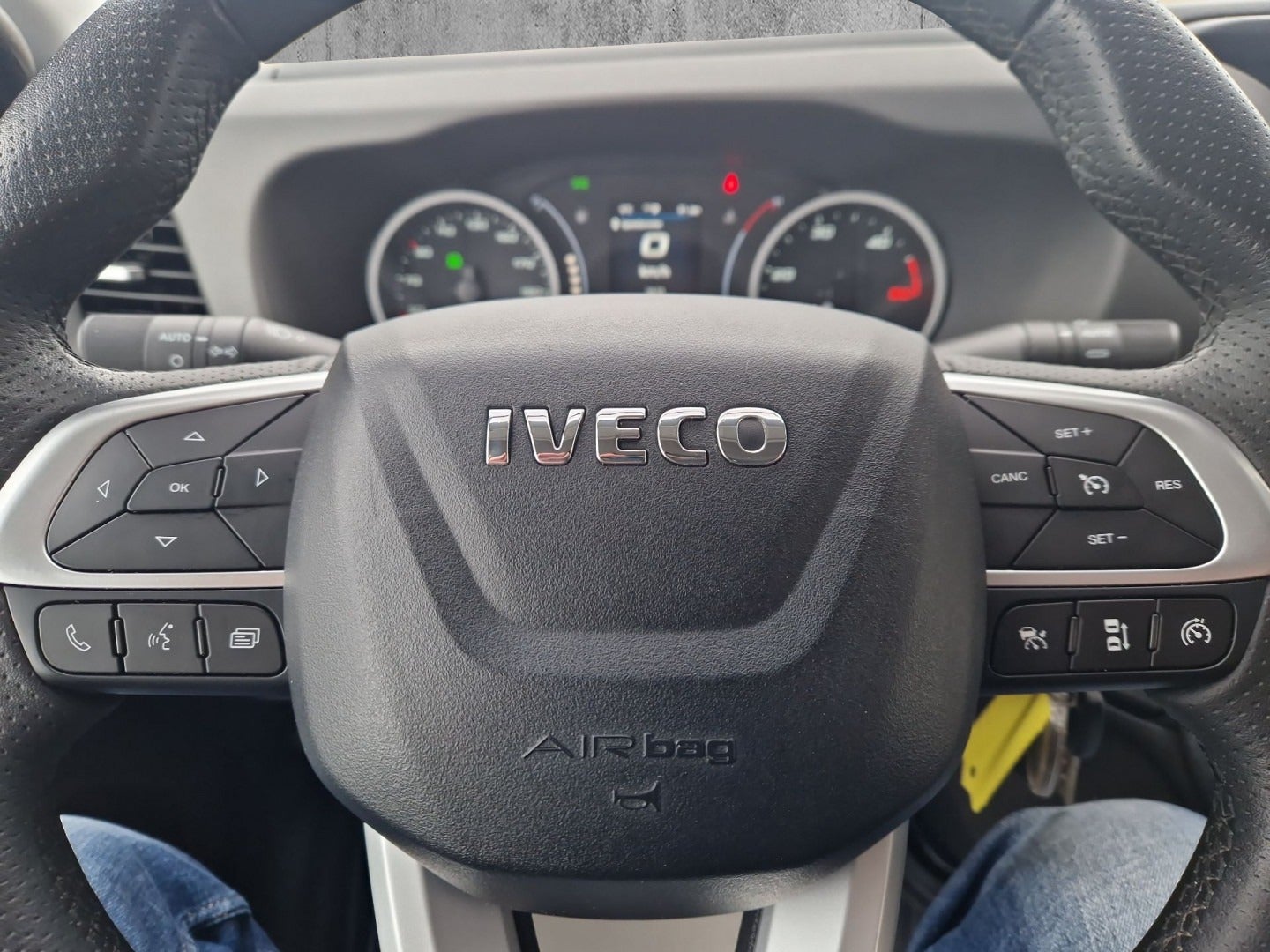 Billede af Iveco Daily 3,0 35S21 12m³ Van AG8