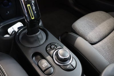 MINI Cooper SE Classic Trim