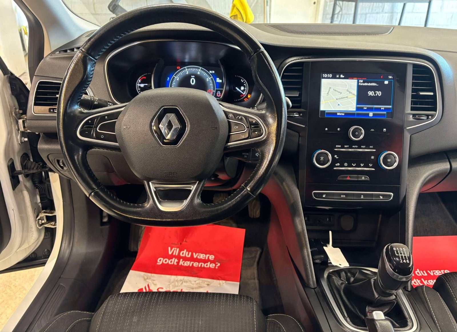 Billede af Renault Megane IV 1,2 TCe 100 Zen Sport Tourer